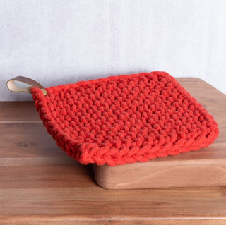 Red Knit Pot Holder