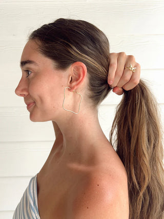 Brushed Wiggle Wiggle Square Hoops
