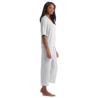 Dream Relaxed V-Neck with Capri Lounge Set