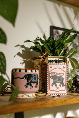 A Dopo Elephant matches with Elephant candle