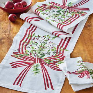Winter Berries Runner 90"