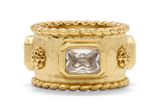 Berry Hammered Band Ring