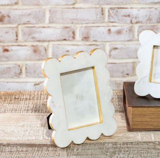 Marble Scalloped Frame