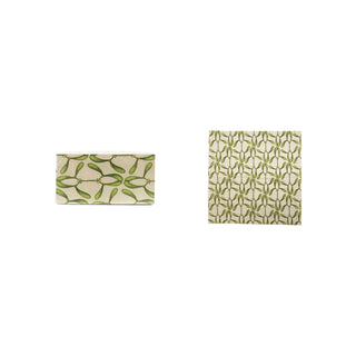 Paper Napkins with Mistletoe Pattern
